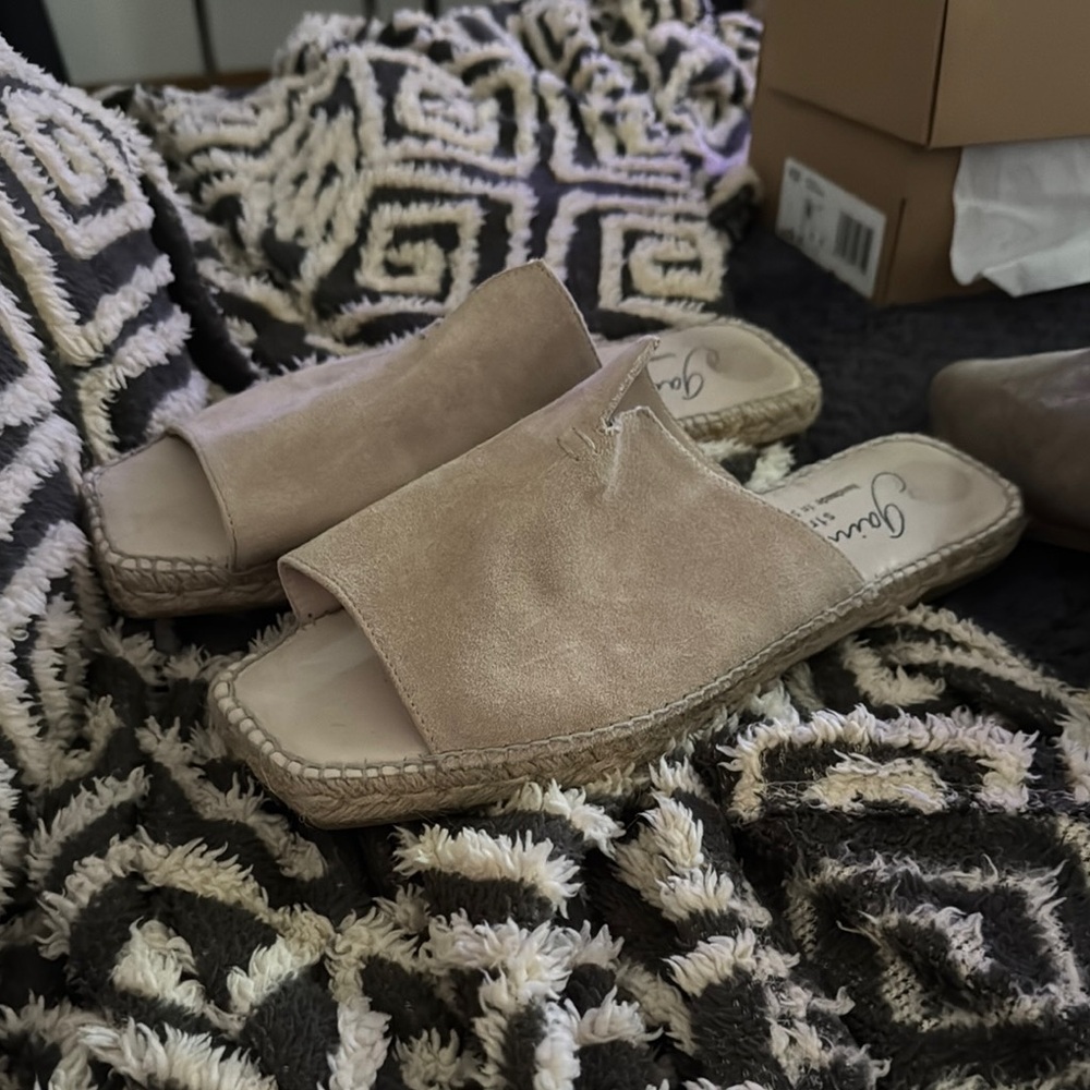 Tan Espadrilles with Suede Texture and Minimalist Design